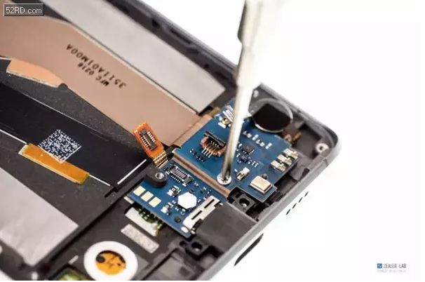 小米手机5拆解 揭开「黑科技」的真伪