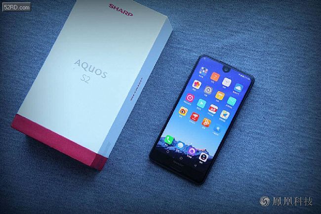 夏普AUQOS S2发布:异形全面屏手机,售价249