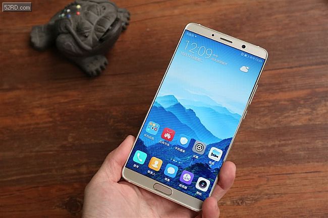 华为Mate 20 Pro曝光:摒弃烦人刘海 屏幕尺寸超